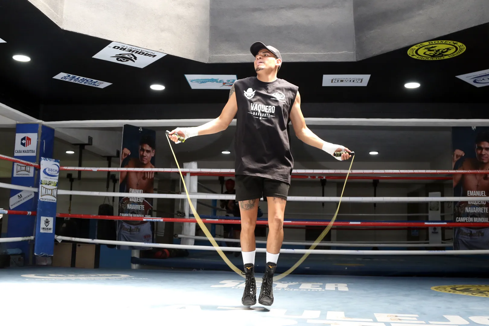 Article image of Emanuel Navarrete: “O’Shaquie Foster Hasn’t Faced a Fighter Like Me”