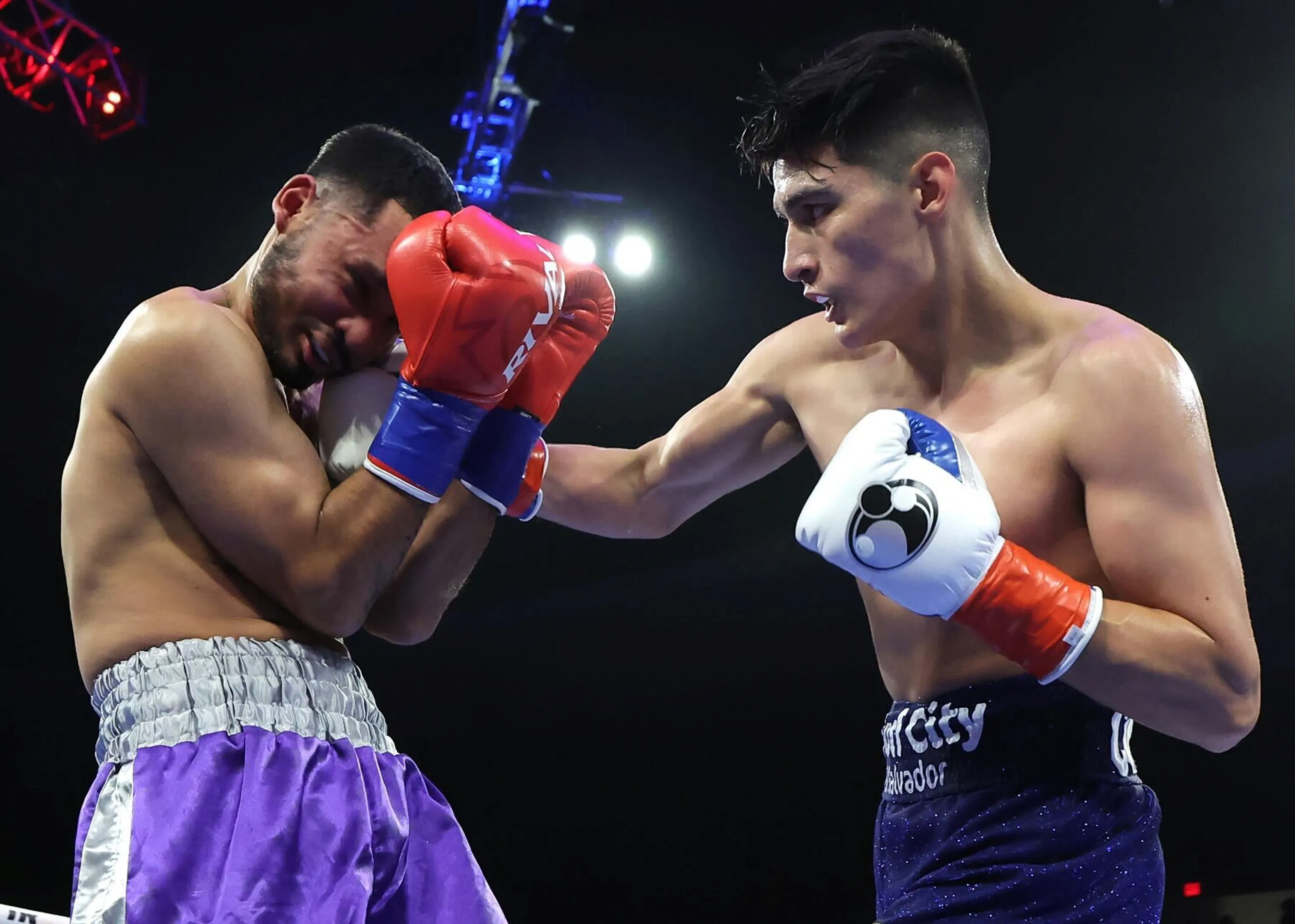 Top Rank Signs Undefeated Lightweight Prospect Sammy Contreras