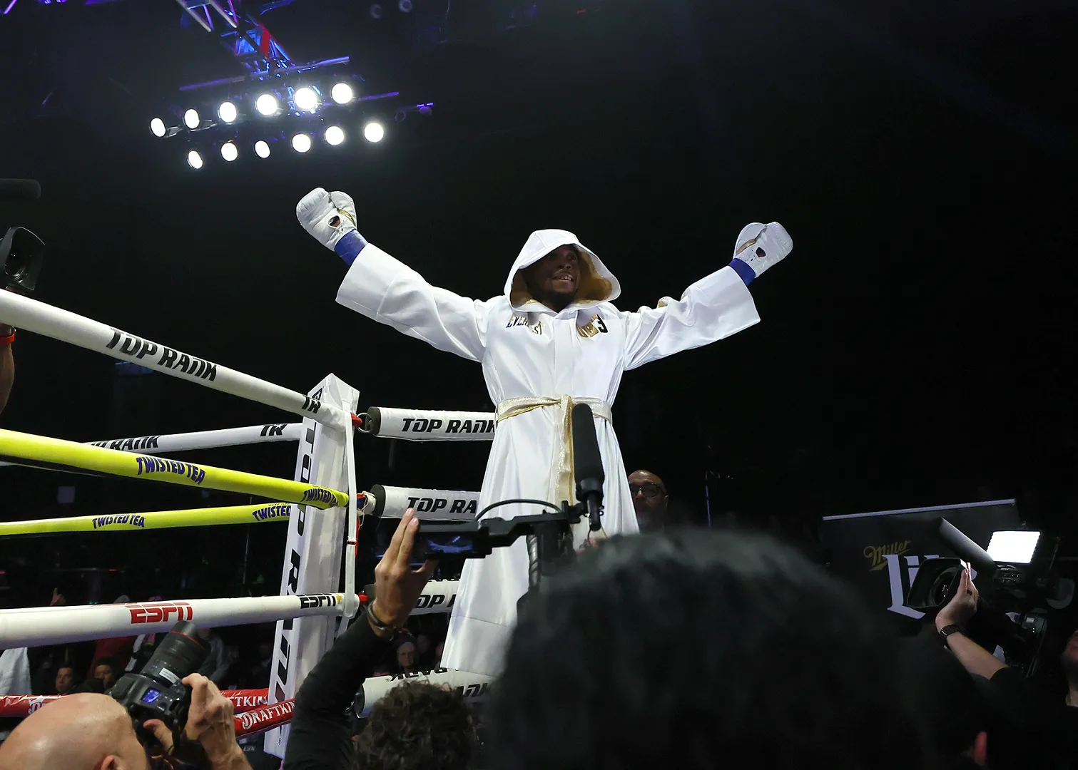 Article image of Keyshawn Davis vs. Nahir Albright II Fight Week Events to Stream LIVE on Top Ran...